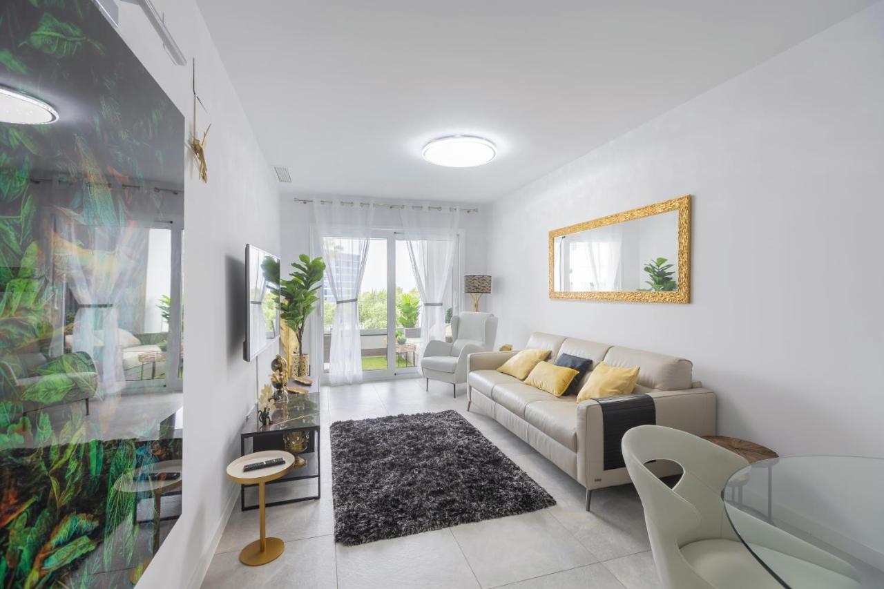 Marbella Luxury Brand New 2-Bedroom Apartment, 3 Min Walk To The Beach! المظهر الخارجي الصورة