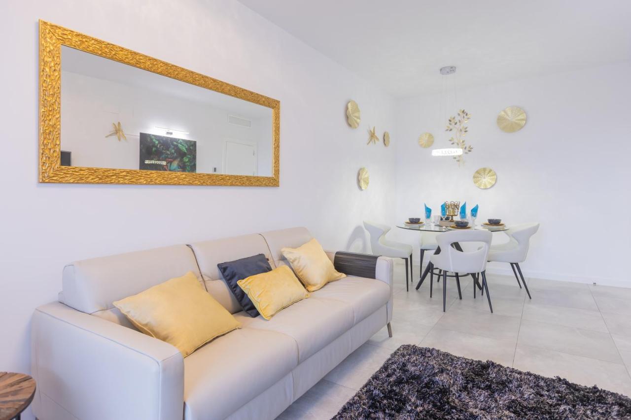 Marbella Luxury Brand New 2-Bedroom Apartment, 3 Min Walk To The Beach! المظهر الخارجي الصورة