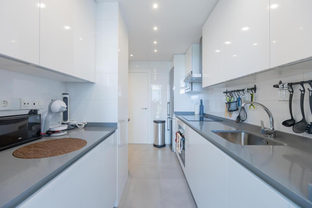 Marbella Luxury Brand New 2-Bedroom Apartment, 3 Min Walk To The Beach! المظهر الخارجي الصورة