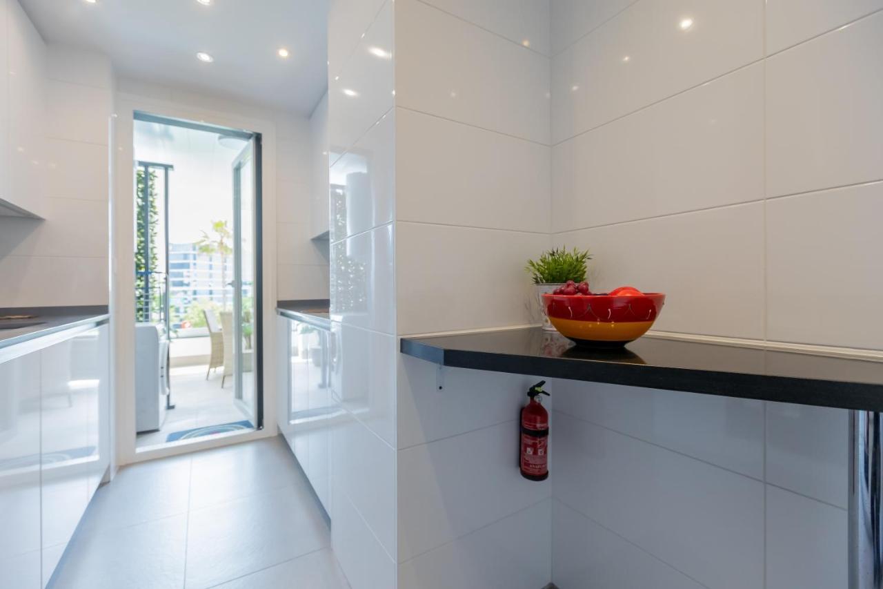 Marbella Luxury Brand New 2-Bedroom Apartment, 3 Min Walk To The Beach! المظهر الخارجي الصورة