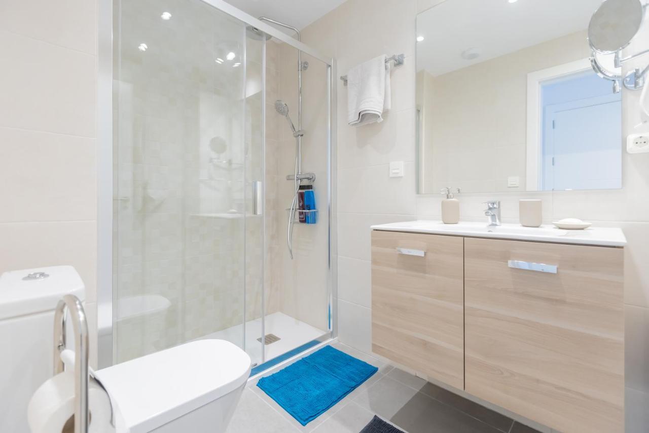 Marbella Luxury Brand New 2-Bedroom Apartment, 3 Min Walk To The Beach! المظهر الخارجي الصورة